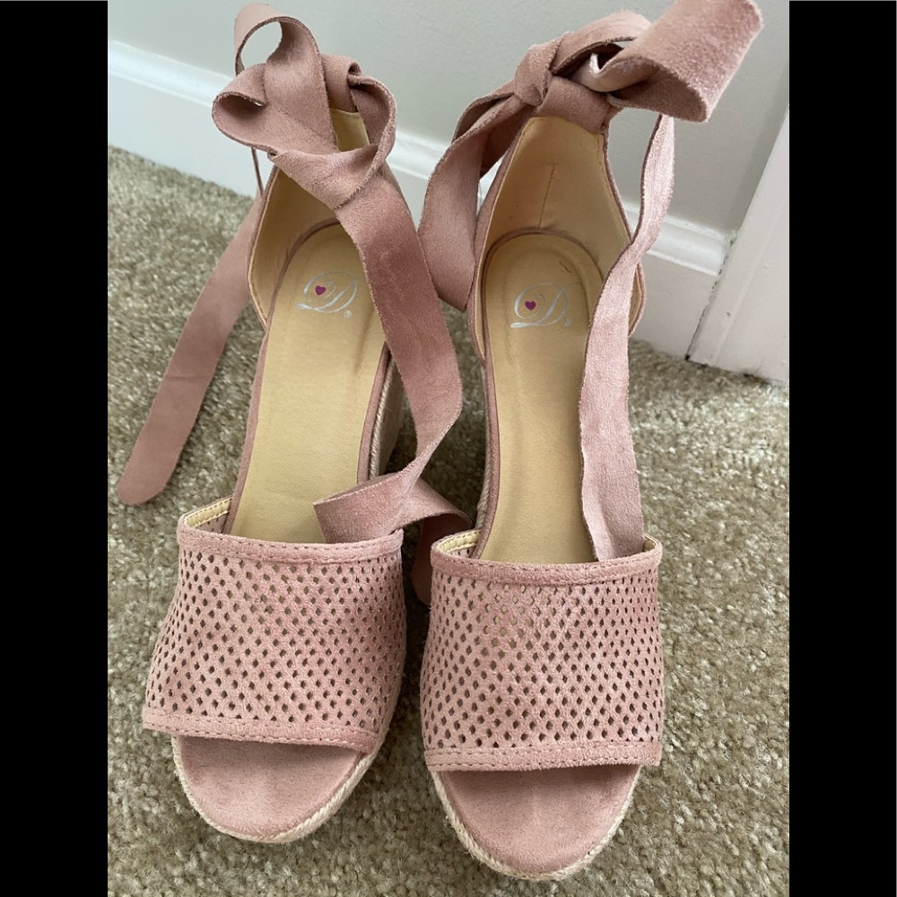 Pink suede wedge